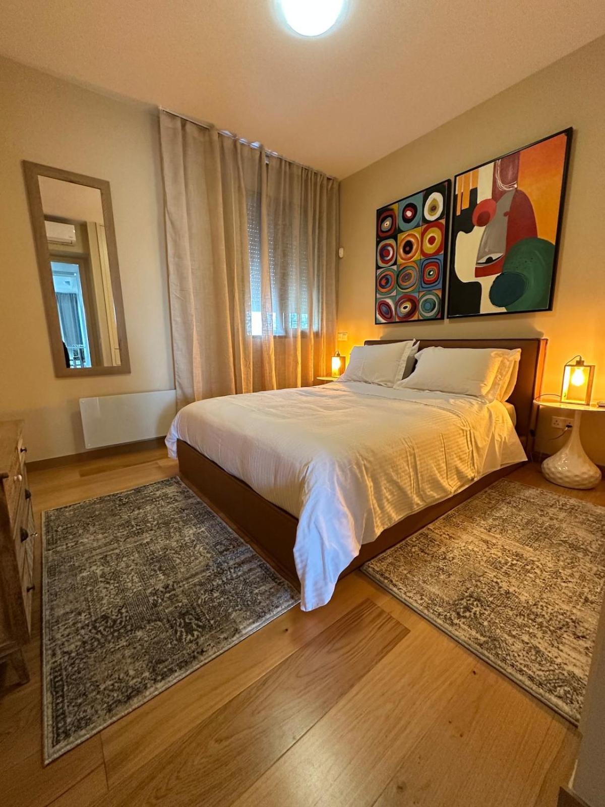Apartment Luxury Hub Spot *