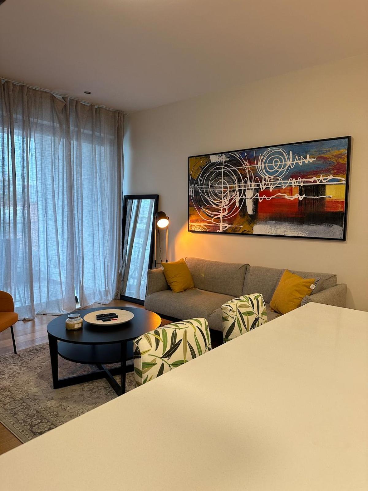 Apartment Luxury Hub Spot